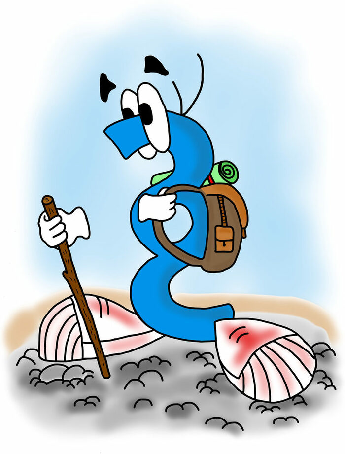 Eine Handzeichnung ist dargestellt. Ein blaues Paragraphenmännchen mit Augen, Füßen und Händen steht auf Schottersteinen, hat einen Wanderstock in seiner rechten Hand und einen Rucksack auf dem Rücken, welchen er mit der linken Hand zusätzlich am Schultergurt hält.